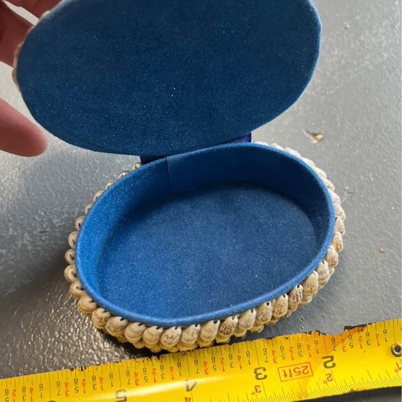 Vintage 3" Seashell Trinket Box Storage Coastal 🌊❤️ - Picture 2 of 4